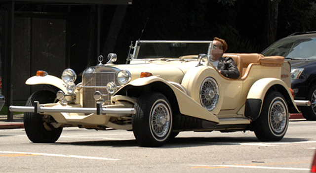 Arnold Schwarzenegger tiene un Mercedes Excalibur vintage
