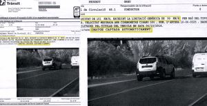 Multan una furgoneta por el exceso de velocidad del coche que le adelanta