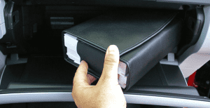 El justificante de pago del seguro, ¿obligatorio? ¿Me pueden multar si no llevo el justificante del pago del seguro del coche?