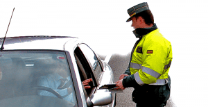 ¿Me pueden multar si no llevo el carné de conducir?