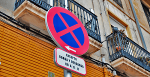 Aparcar en carga y descarga = ¿Multa?