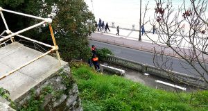 ¿La policía puede esconderse con un radar? ¿Es legal?