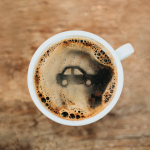 ¡Hora del café! ¿Es bueno… o no tanto para los conductores?